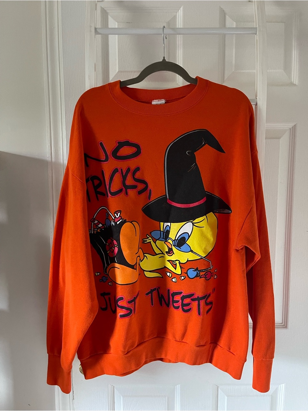 Vintage Looney Tunes Halloween Sweatshirt Tweety Bird Witch Orange USA 18/20W